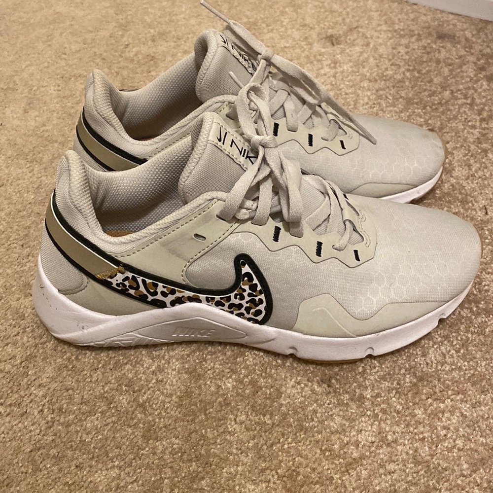 Nike tennis shoes